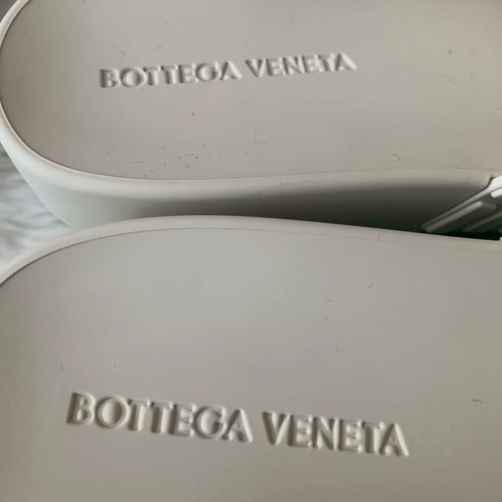 Spanking Brand New Bottega Veneta Summer Slides ❤️❤️ - Picture 4 of 13